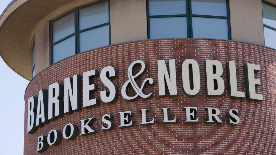 Barnes & Noble