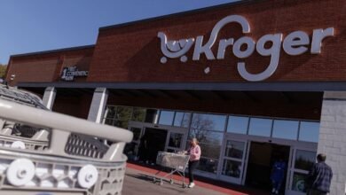 Kroger, other retailers charging fees for 'cash back' at registers