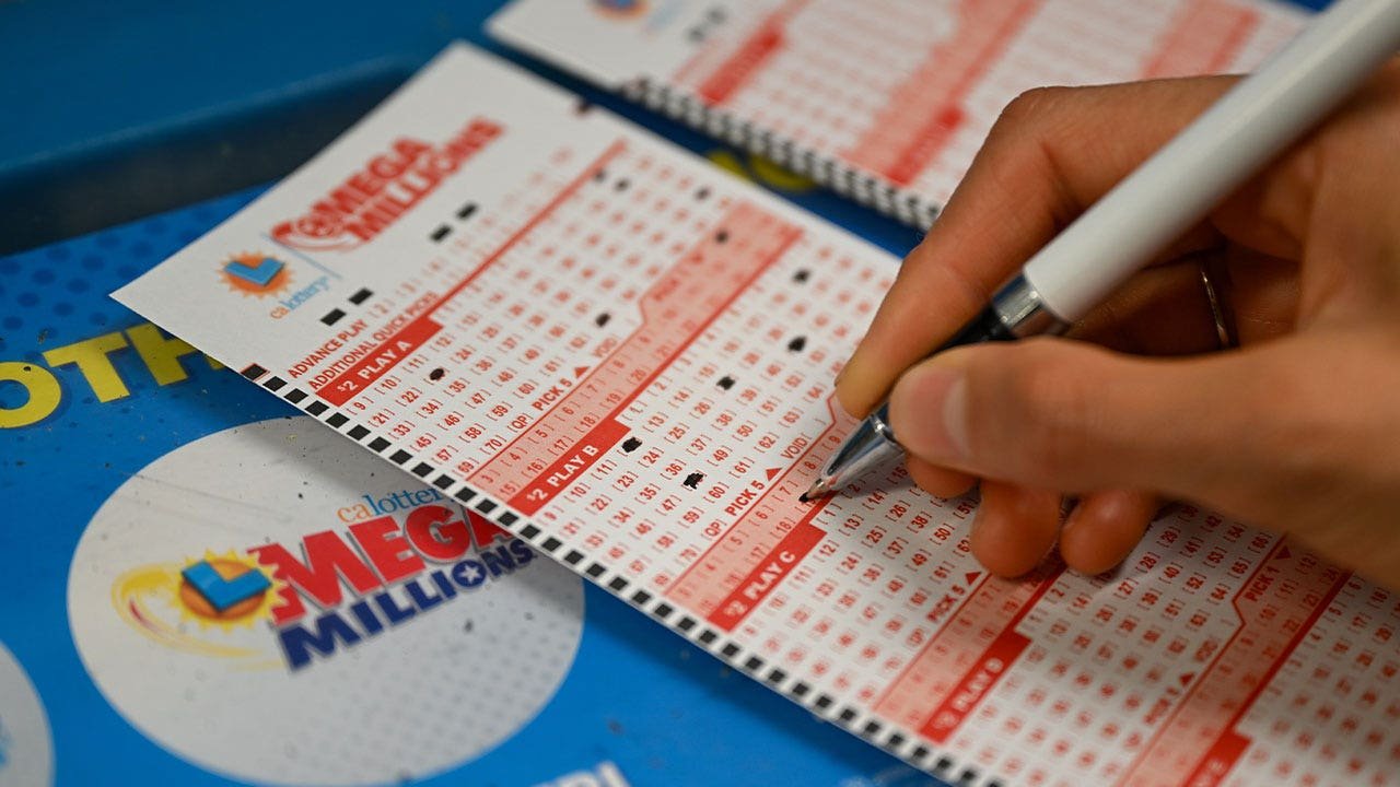 Mega Millions jackpot jumps to $527 million after no grand prize winner