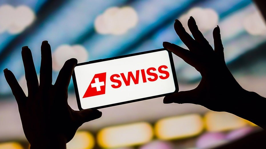 Swiss International Air Lines logo